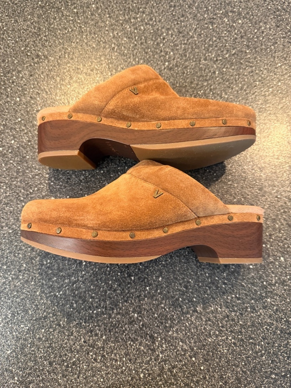Women’s Vionic Chestnut Suede Slip-On Mule Clogs - size 7 - Picture 4 of 5